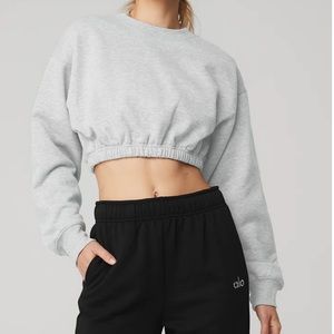 ALO DEVOTION GRAY CROPPED SWEARSHIRT